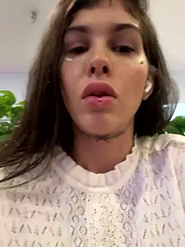 Snapshot of Nikatsu chatting on 01-14-26, 11:53 Nikatsu online show from 01-14-26, 11:53