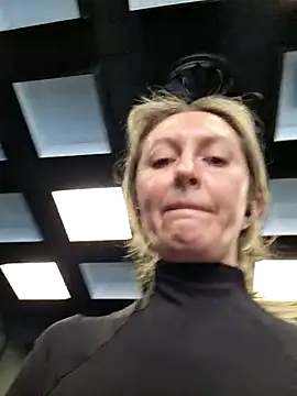 Miss    Mia  online show from 02-07-25, 11:56