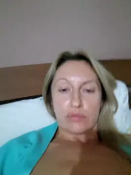 Miss    Mia  online show from 09-24-25, 04:10