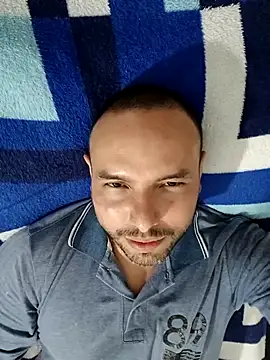 Snapshot of ElSunEagle chatting on 02-20-25, 05:01 ElSunEagle online show from 02-20-25, 05:01