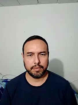 Snapshot of ElSunEagle chatting on 10-08-25, 03:48 ElSunEagle online show from 10-08-25, 03:48