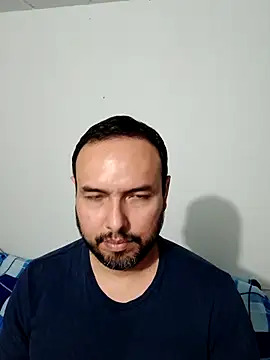 Snapshot of ElSunEagle chatting on 10-09-25, 03:48 ElSunEagle online show from 10-09-25, 03:48