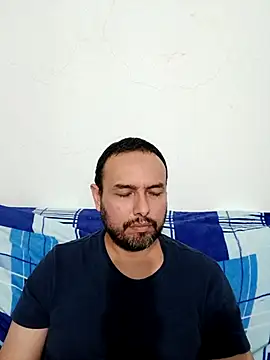 Snapshot of ElSunEagle chatting on 10-10-25, 02:54 ElSunEagle online show from 10-10-25, 02:54