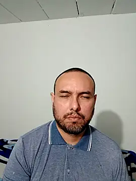 Snapshot of ElSunEagle chatting on 11-22-25, 05:17 ElSunEagle online show from 11-22-25, 05:17