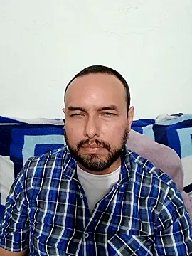 Snapshot of ElSunEagle chatting on 03-08-26, 12:19 ElSunEagle online show from 03-08-26, 12:19