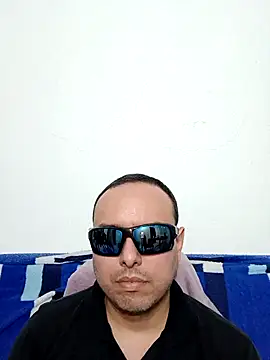 Snapshot of ElSunEagle chatting on 03-11-26, 01:55 ElSunEagle online show from 03-11-26, 01:55