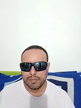 Snapshot of ElSunEagle chatting on 03-20-26, 02:38 ElSunEagle online show from 03-20-26, 02:38