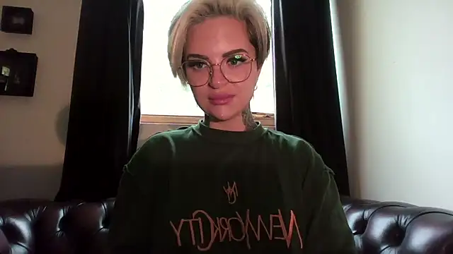 Rubyrichhxo online show from 10-19-25, 09:10