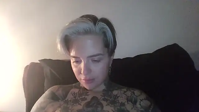 Rubyrichhxo online show from 11-08-25, 10:41