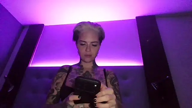 Snapshot of Rubyrichhxo chatting on 01-06-26, 05:55 Rubyrichhxo online show from 01-06-26, 05:55