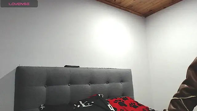 Snapshot of MagicStephany_ chatting on 02-14-26, 01:13 MagicStephany online show from 02-14-26, 01:13