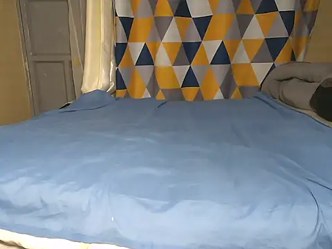 Snapshot of Mila_Melanie chatting on 10-22-25, 05:45 Mila Melanie online show from 10-22-25, 05:45