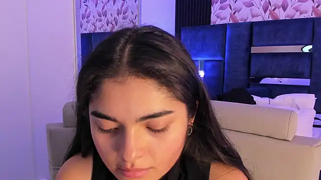 Snapshot of GiselOrtiz chatting on 02-11-25, 06:11 GiselOrtiz online show from 02-11-25, 06:11