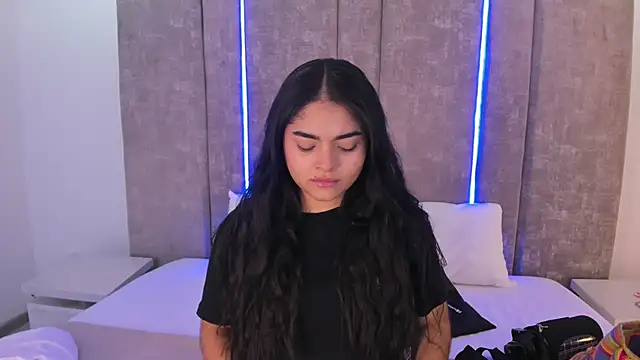 Snapshot of GiselOrtiz chatting on 02-17-25, 12:05 GiselOrtiz online show from 02-17-25, 12:05