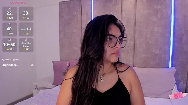 Snapshot of GiselOrtiz chatting on 03-08-25, 04:39 GiselOrtiz online show from 03-08-25, 04:39