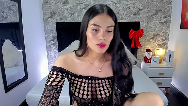 Maylin Garcia online show from 12-14-24, 07:14