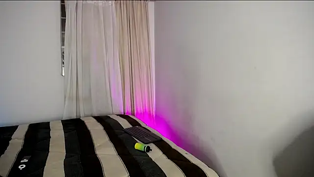 Pinkandyellowpokemon online show from 02-24-25, 11:19