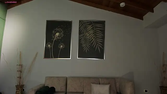 Snapshot of CorinneRusso chatting on 11-24-25, 05:40 CorinneRusso online show from 11-24-25, 05:40