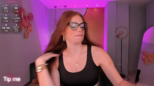 Snapshot of CorinneRusso chatting on 02-19-26, 12:45 CorinneRusso online show from 02-19-26, 12:45