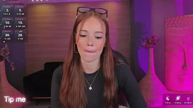 Snapshot of CorinneRusso chatting on 02-23-26, 12:24 CorinneRusso online show from 02-23-26, 12:24