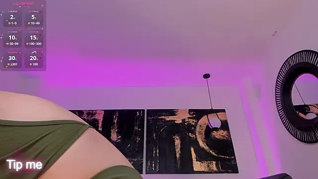CorinneRusso online show from 06-26-26, 12:53