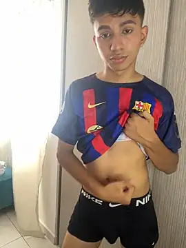 Leonarrrd 01 online show from 12-19-24, 06:12