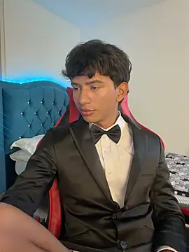 Snapshot of Leonarrrd_01 chatting on 02-04-26, 10:36 Leonarrrd 01 online show from 02-04-26, 10:36