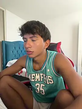 Snapshot of Leonarrrd_01 chatting on 02-09-26, 10:03 Leonarrrd 01 online show from 02-09-26, 10:03