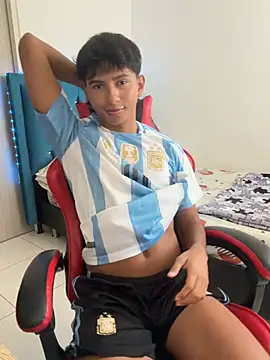 Snapshot of Leonarrrd_01 chatting on 02-28-26, 09:05 Leonarrrd 01 online show from 02-28-26, 09:05