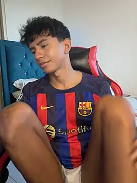 Snapshot of Leonarrrd_01 chatting on 03-11-26, 11:00 Leonarrrd 01 online show from 03-11-26, 11:00