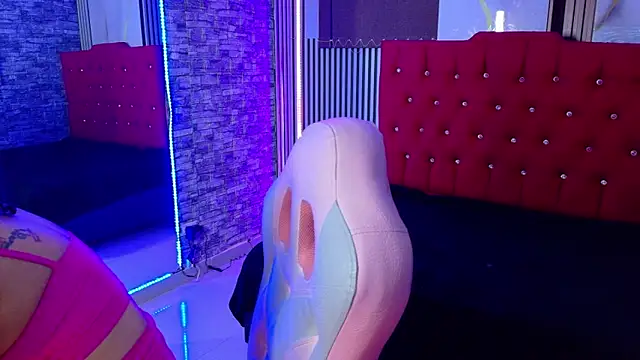 Snapshot of miahernadez303av chatting on 02-03-26, 06:40 miahernadez303av online show from 02-03-26, 06:40