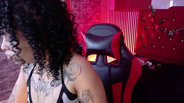 miahernadez303av online show from 06-30-26, 03:40