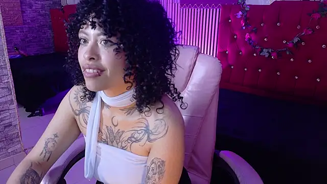 miahernadez303av online show from 07-07-26, 06:47