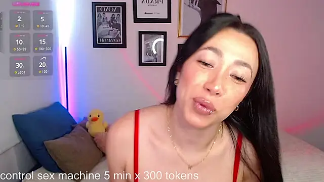 lilyy evanss online show from 02-03-25, 09:07