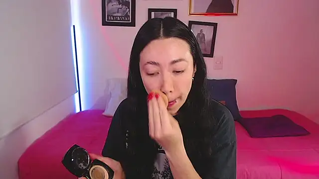 lilyy evanss online show from 02-19-25, 10:53