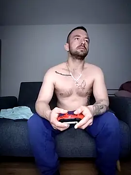 Snapshot of magicSeX4You chatting on 03-28-26, 09:14 magicSeX4You online show from 03-28-26, 09:14