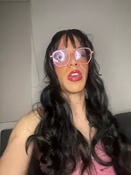 Snapshot of danielagh29 chatting on 01-06-25, 02:37 danielagh29 online show from 01-06-25, 02:37