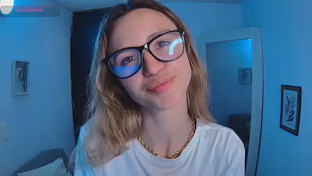 Lucy Princes online show from 03-19-25, 10:20