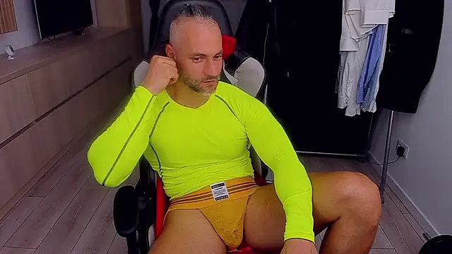 MarisMuscle online show from 09-10-25, 06:52