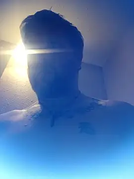 Snapshot of Buddy_Cuck chatting on 09-15-25, 01:05 Buddy Cuck online show from 09-15-25, 01:05