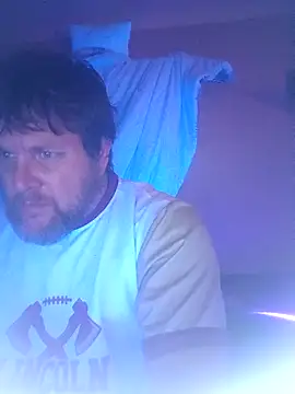 Snapshot of Buddy_Cuck chatting on 11-02-25, 02:03 Buddy Cuck online show from 11-02-25, 02:03