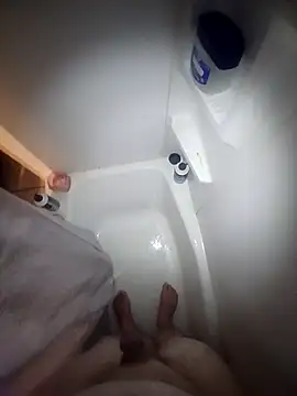 Snapshot of Buddy_Cuck chatting on 11-12-25, 09:10 Buddy Cuck online show from 11-12-25, 09:10