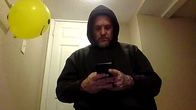 Snapshot of Buddy_Cuck chatting on 01-18-26, 12:31 Buddy Cuck online show from 01-18-26, 12:31