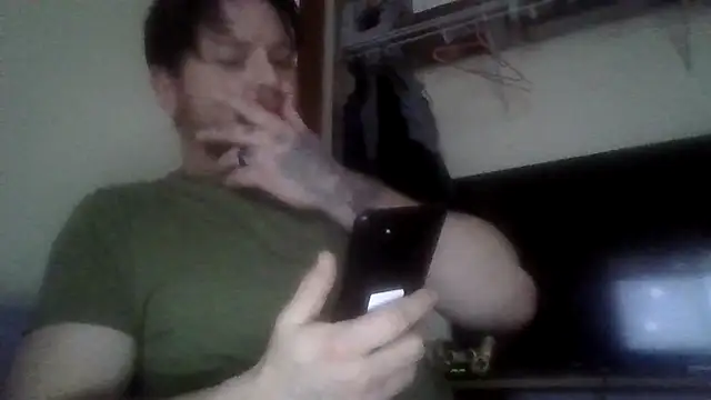 Snapshot of Buddy_Cuck chatting on 02-07-26, 06:00 Buddy Cuck online show from 02-07-26, 06:00