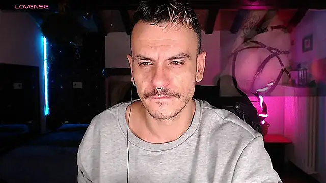 Snapshot of cek_186 chatting on 12-06-24, 07:23 cek 186 online show from 12-06-24, 07:23