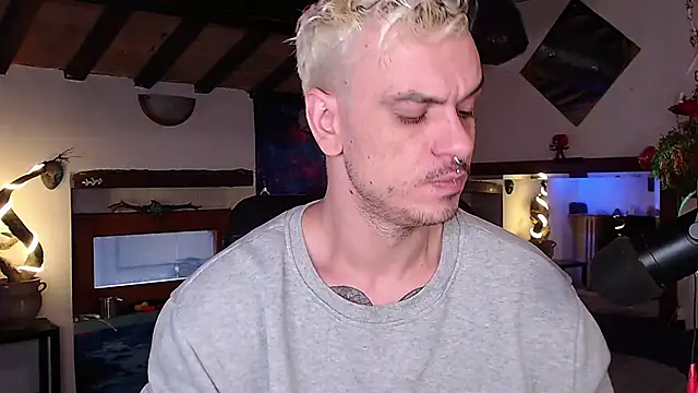 Snapshot of cek_186 chatting on 02-19-25, 07:28 cek 186 online show from 02-19-25, 07:28