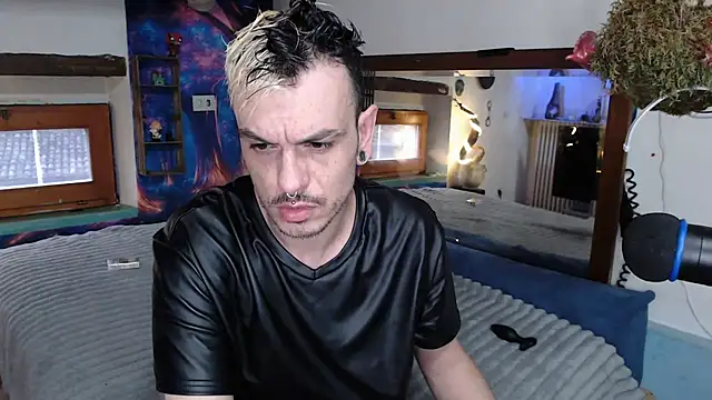 Snapshot of cek_186 chatting on 02-25-25, 03:16 cek 186 online show from 02-25-25, 03:16