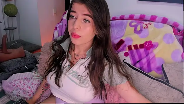 Snapshot of Sara_kitty12 chatting on 03-13-26, 12:23 Sara kitty12 online show from 03-13-26, 12:23