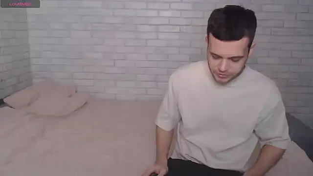 Snapshot of Fuckyoursecretary69 chatting on 12-15-24, 10:28 Fuckyoursecretary69 online show from 12-15-24, 10:28