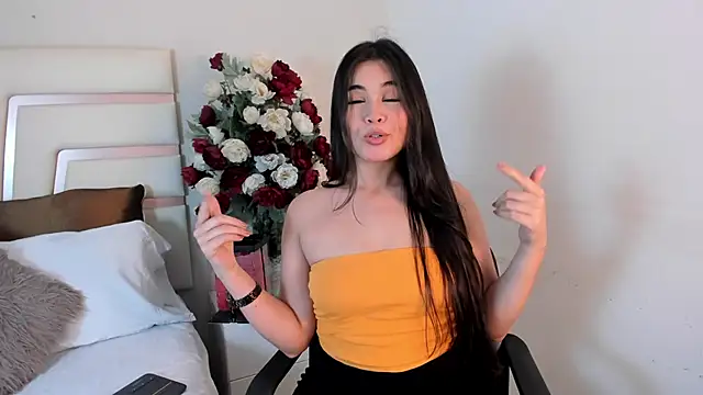 Snapshot of CamilaSofiia chatting on 03-22-25, 09:10 CamilaSofiia online show from 03-22-25, 09:10